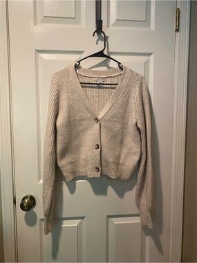 Cream Button-Front V-Neck Cropped Cardigan
